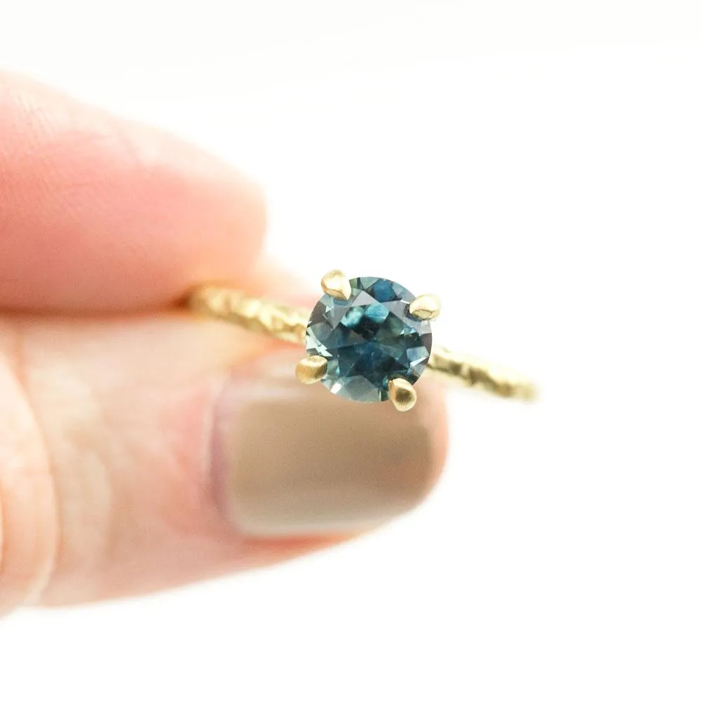 1.42ct Round Montana Sapphire in 18k Yellow Gold Evergreen Solitaire Engagement Ring