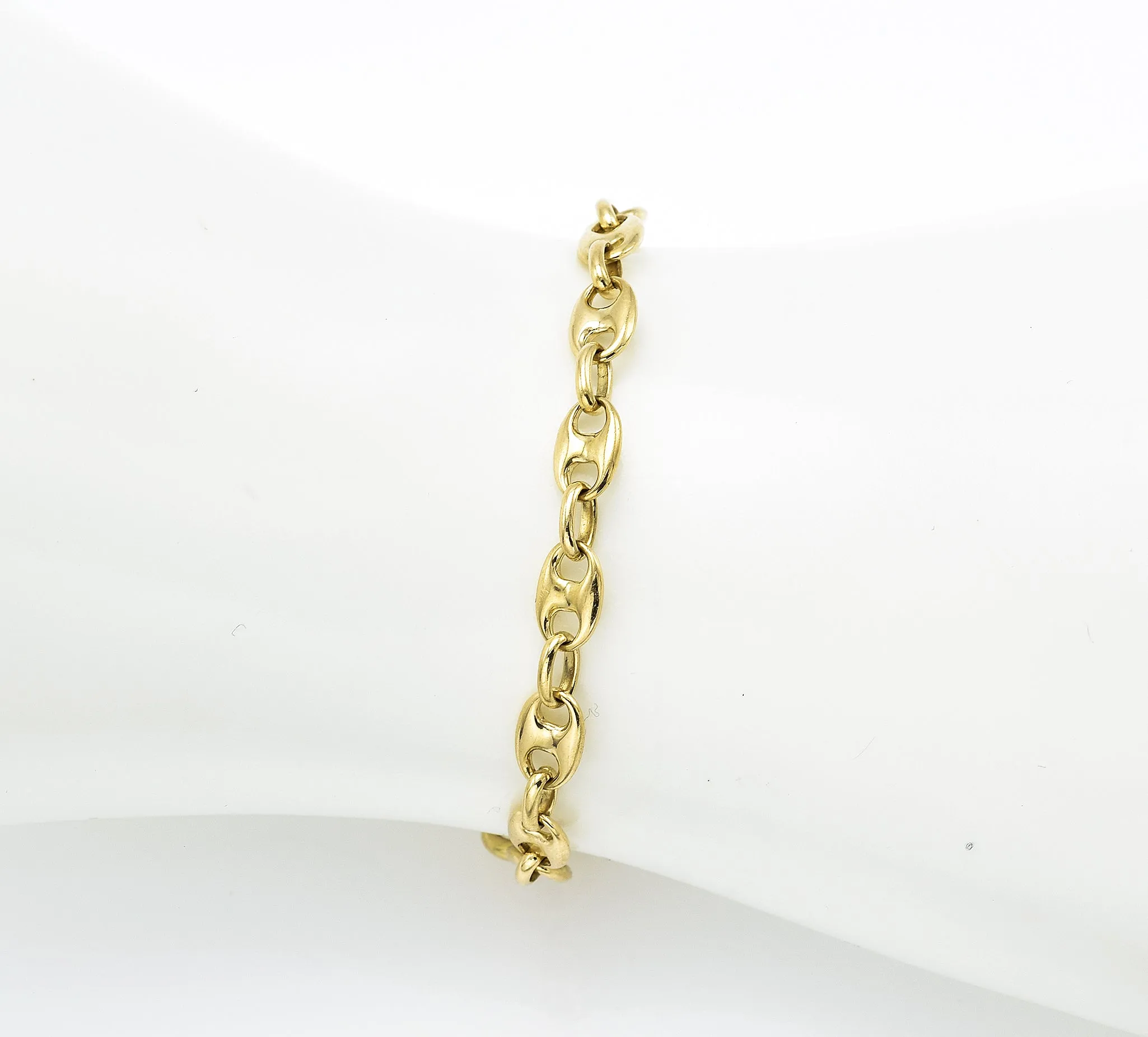 18K Yellow Gold Gucci Link Bracelet 8.5 Grams 5.75 Inches