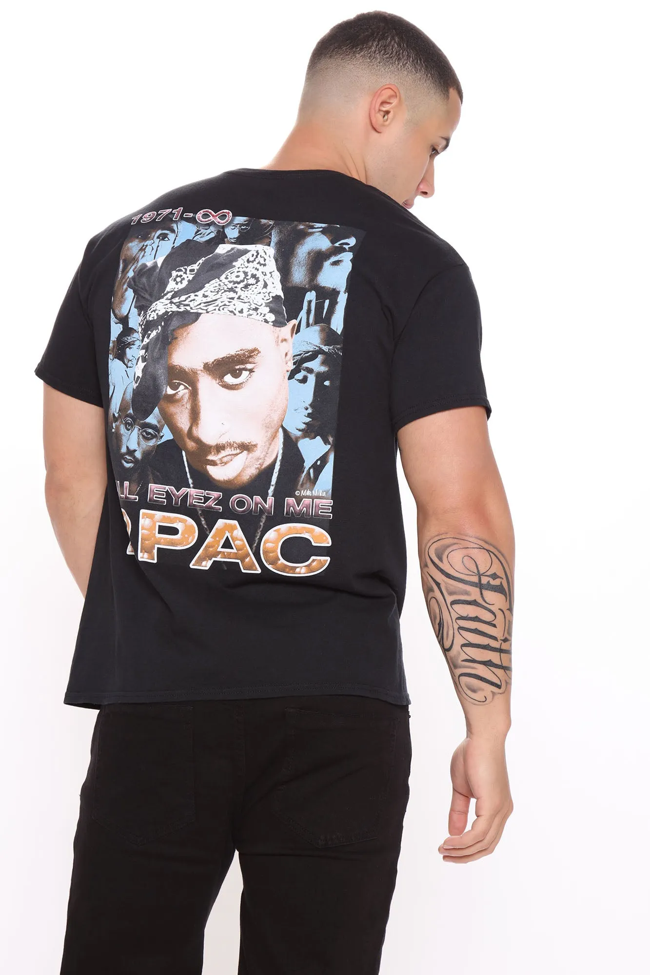 2PAC All Eyes Short Sleeve Tee - Black