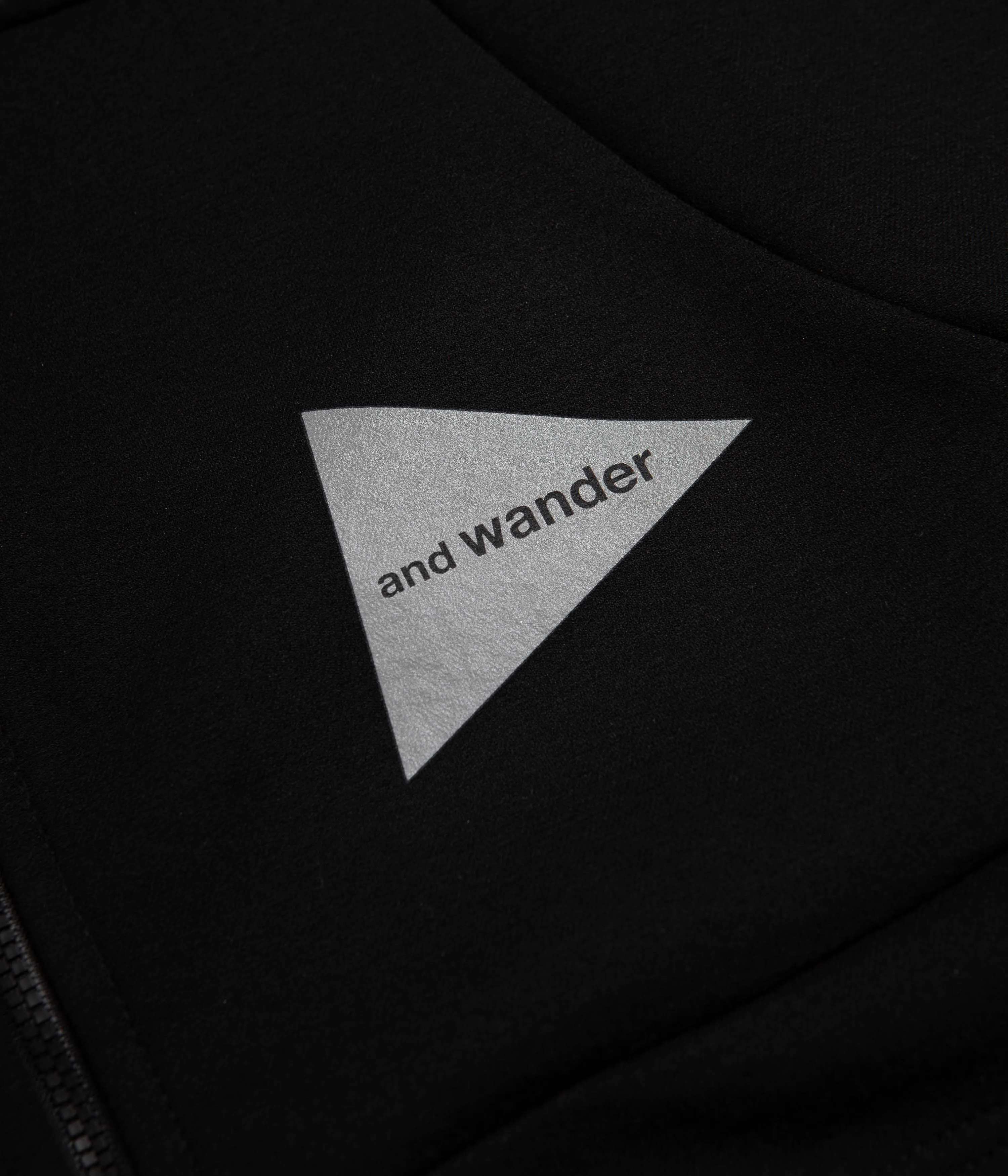 and wander Polartec Power Air Jacket - Black