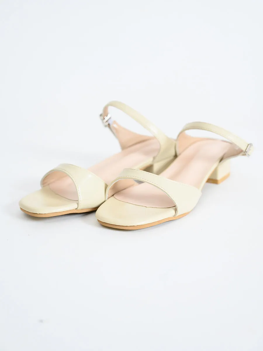 BASIC Rochelle Buckle Sandals