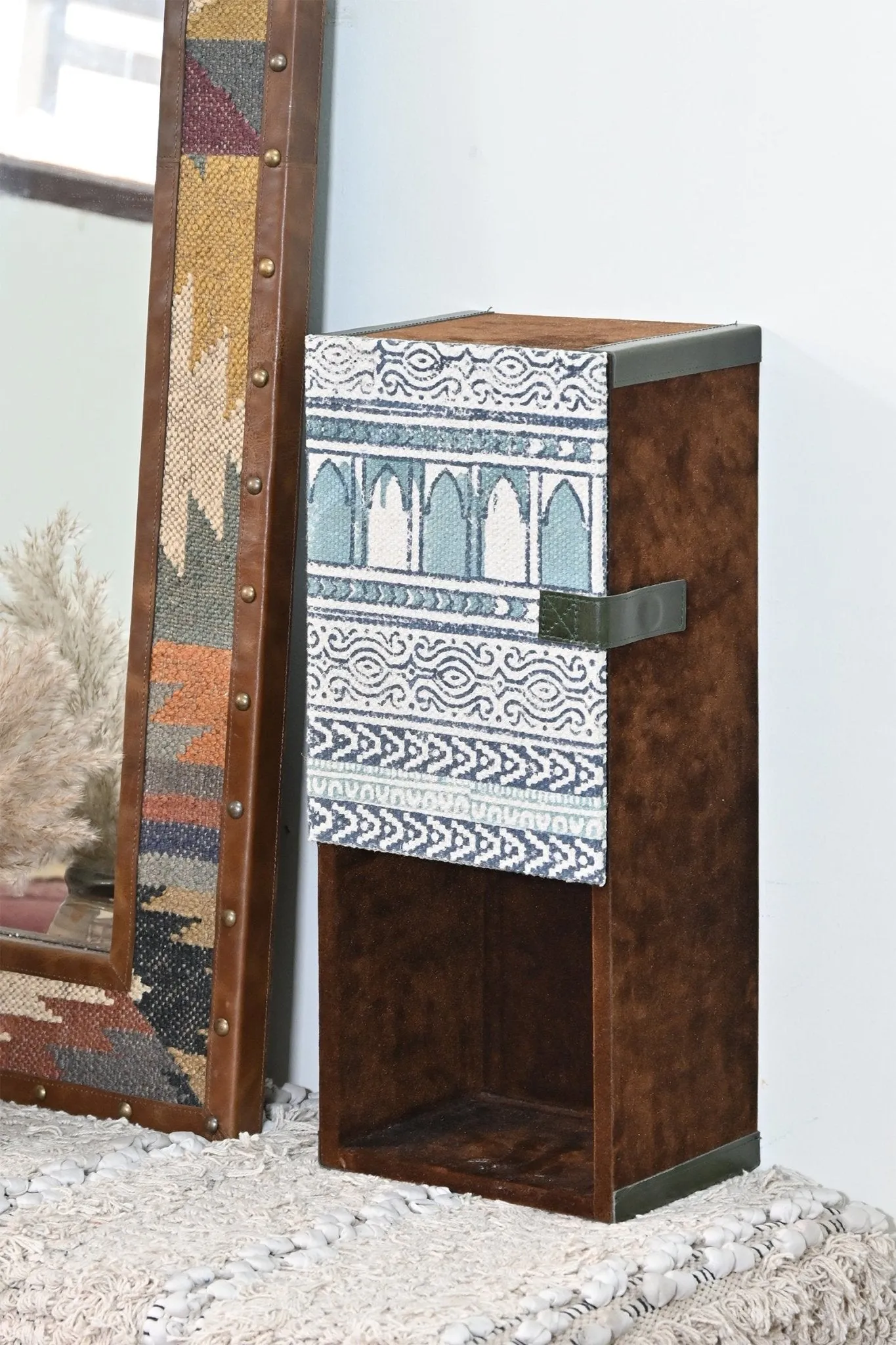 LANTANA- COTTON PRINTED  WALL CABINET