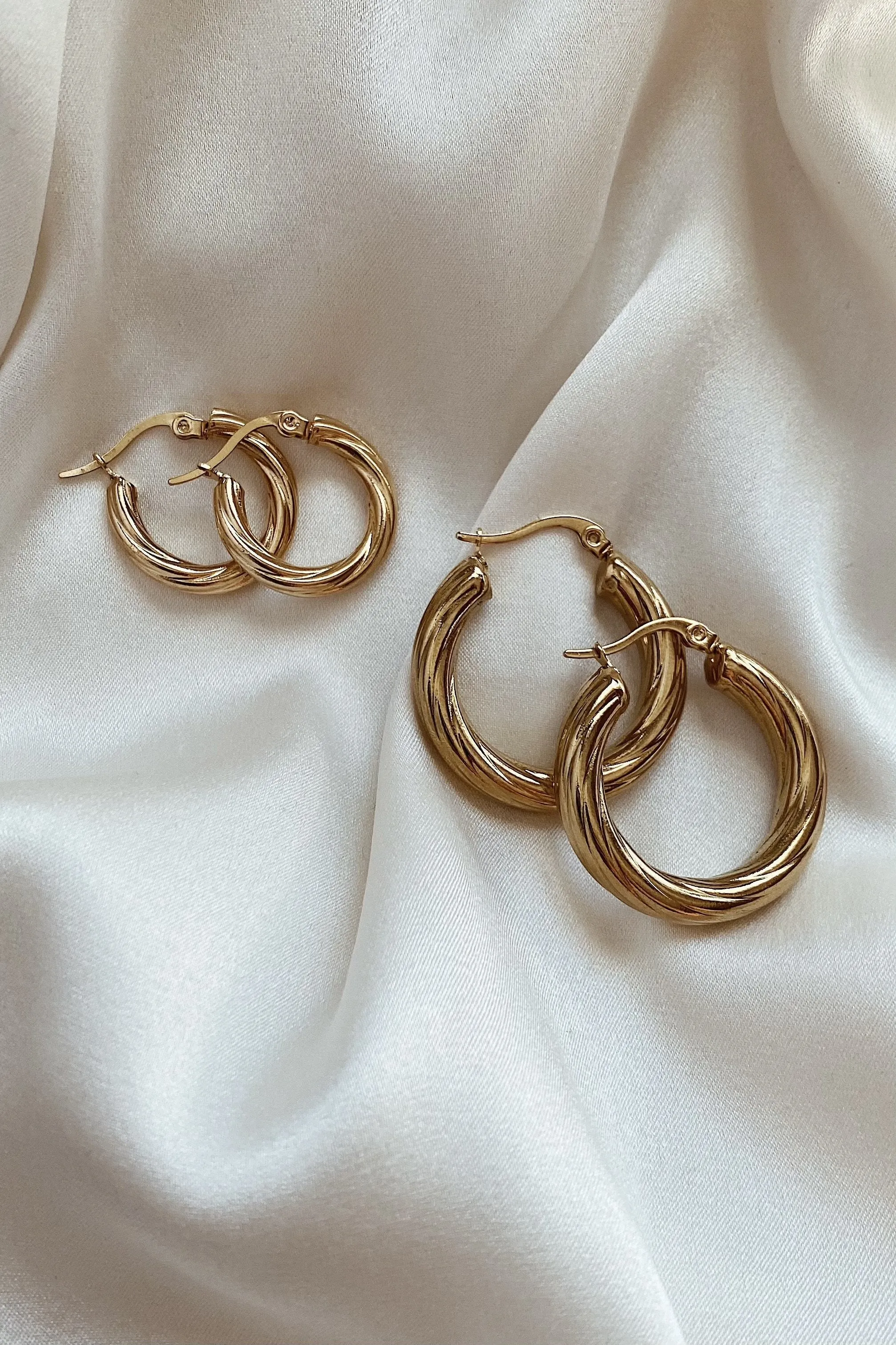 Lea Hoop Earrings