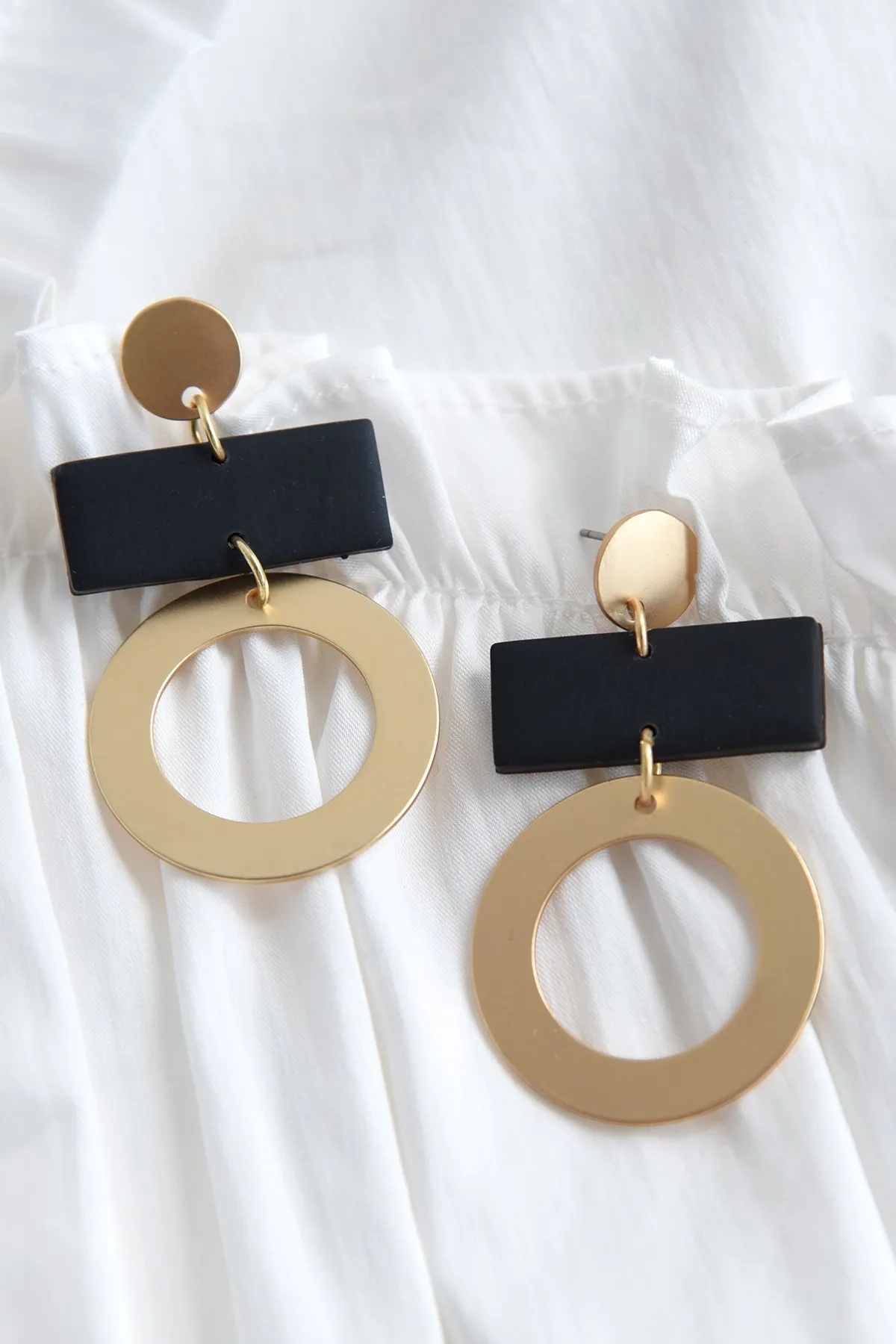 RORY EARRINGS -BLACK